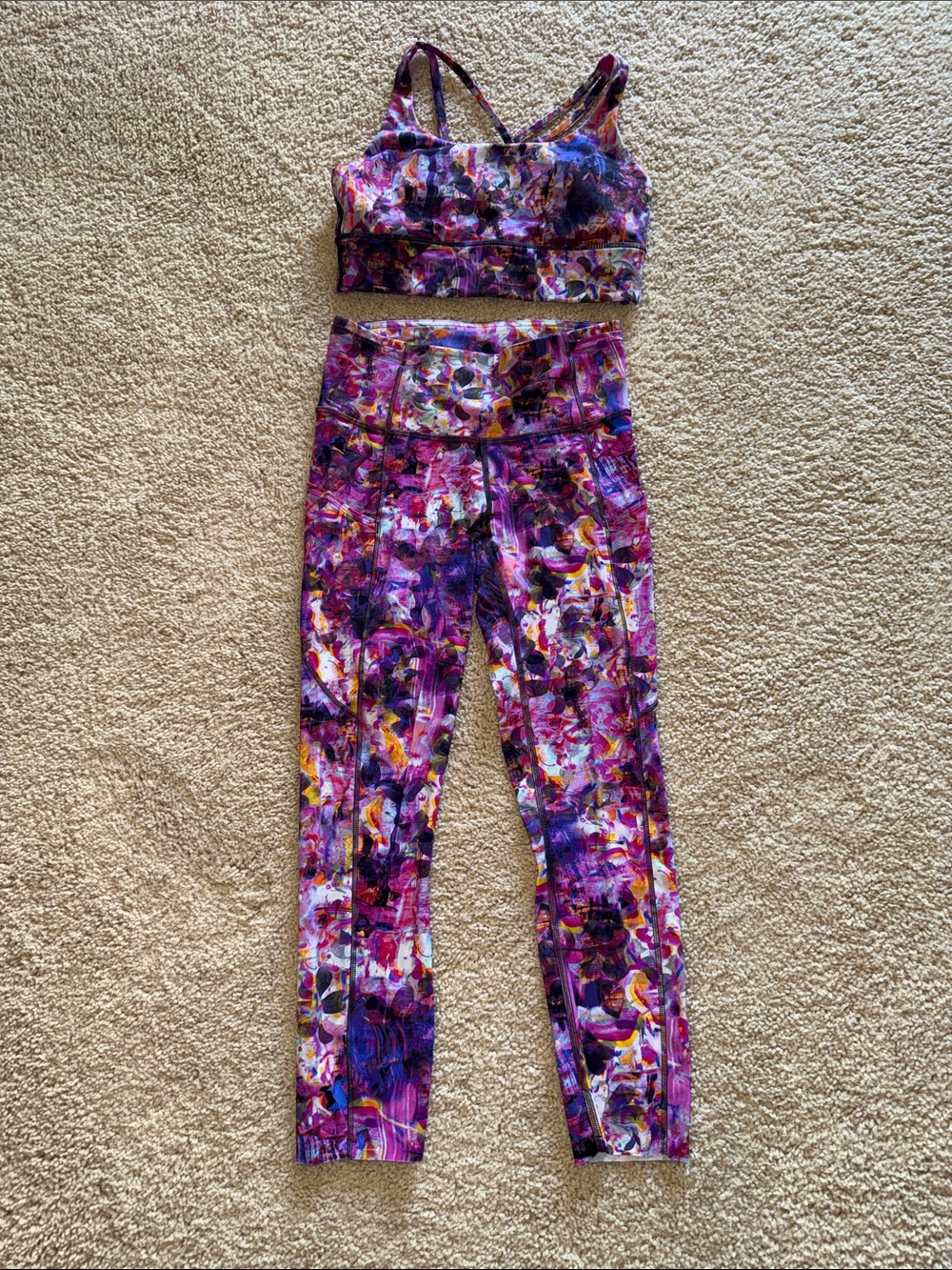 Lululemon LE SeaWheeze - Sports Bra & Crop Leggings